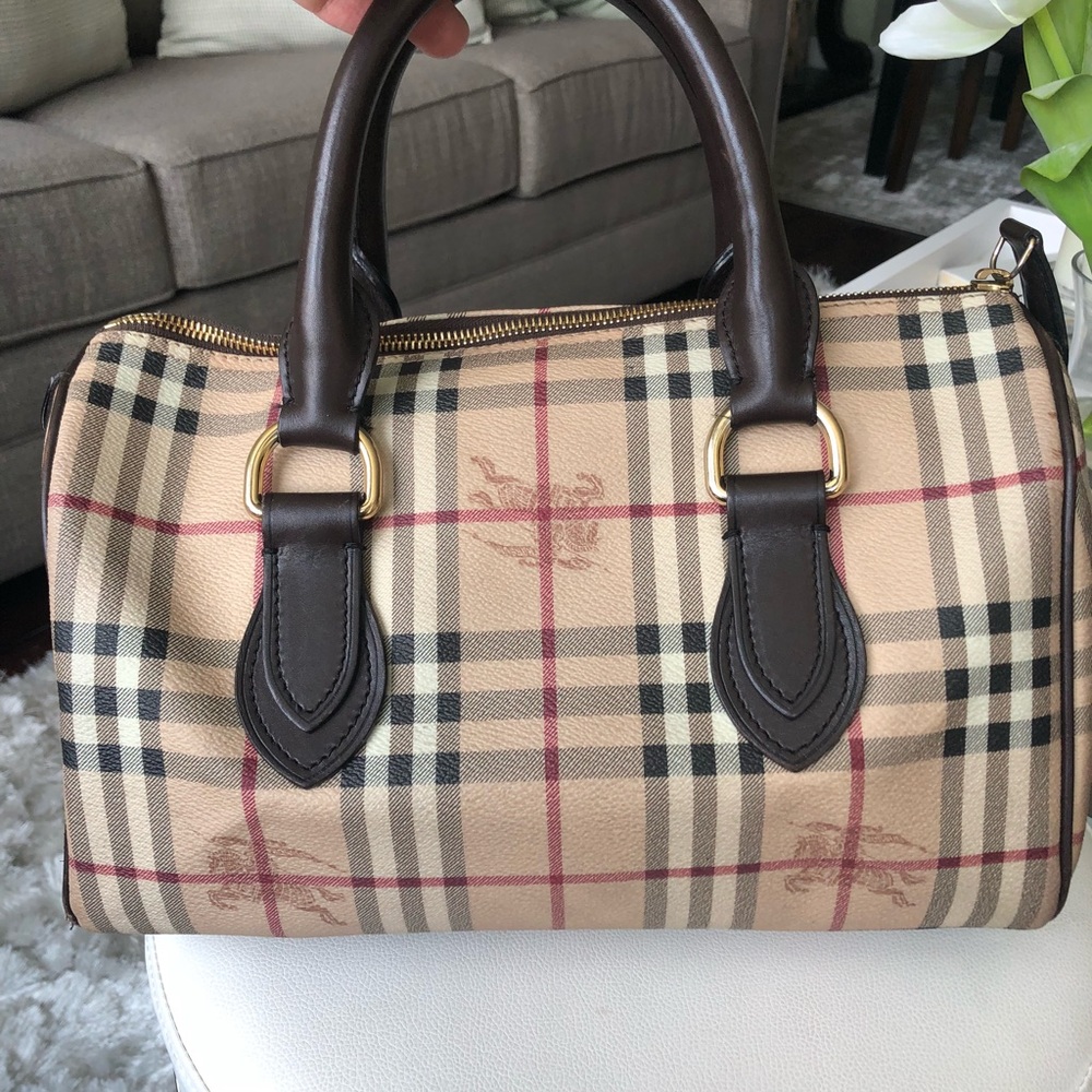 Authentic Burberry Bag - Picture 3 of 8